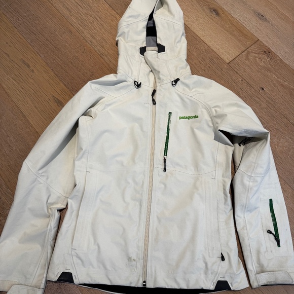 Patagonia Primo Womens S Gore-Tex Waterproof Jacket White W Hood Pockets $499 - Picture 1 of 5